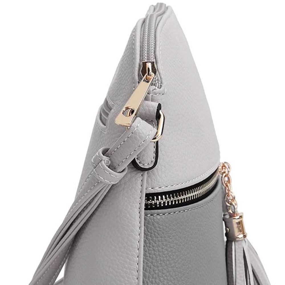 Light weight medium crossbody bag with tassel - Picture 3 of 8